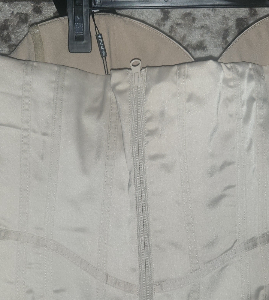 PrettyLittleThing Cream Crop Top